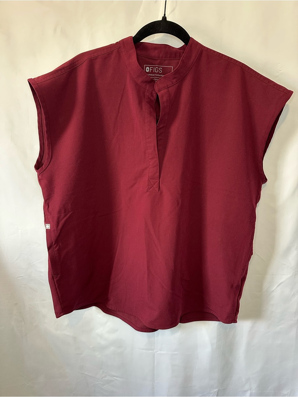 FIGS Rafaela Scrub Top Burgundy Maroon Size L Large Sleeveless Nurse